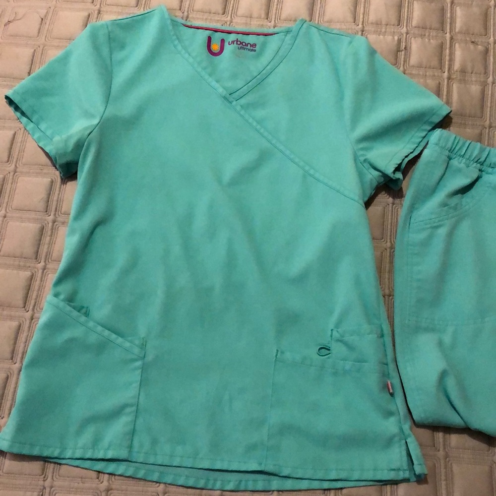 Urbane Ultimate Scrub Set - Sea Foam Green